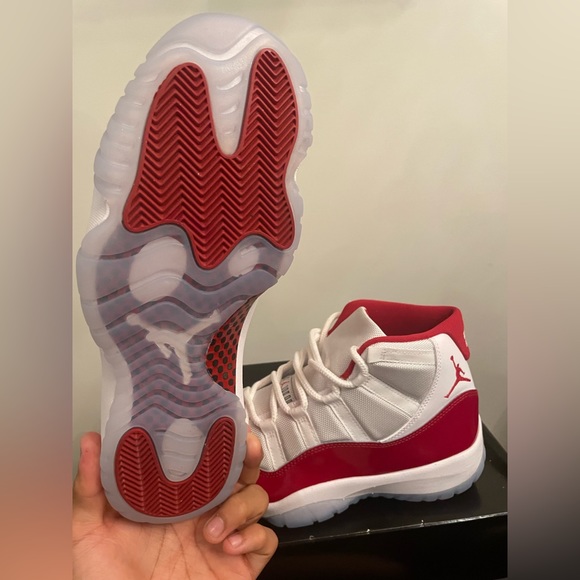 Jordan 11 Retro Cherry (2022) Size US Men’s 11.5 - Picture 7 of 9